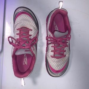 Altra Intuition 3 Abound Running/Tennis Shoes